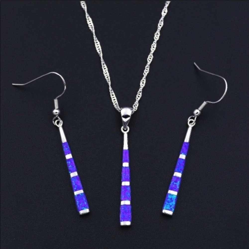 SOLD NWT Beautiful Opal Necklace and Earrings!